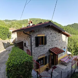 Deliziosa Casetta Sull'appennino Toscano Chalet